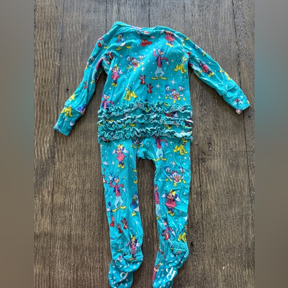 Posh Peanut Disney 100 Print Bamboo Sleeper with silver foil - Picture 3 of 3